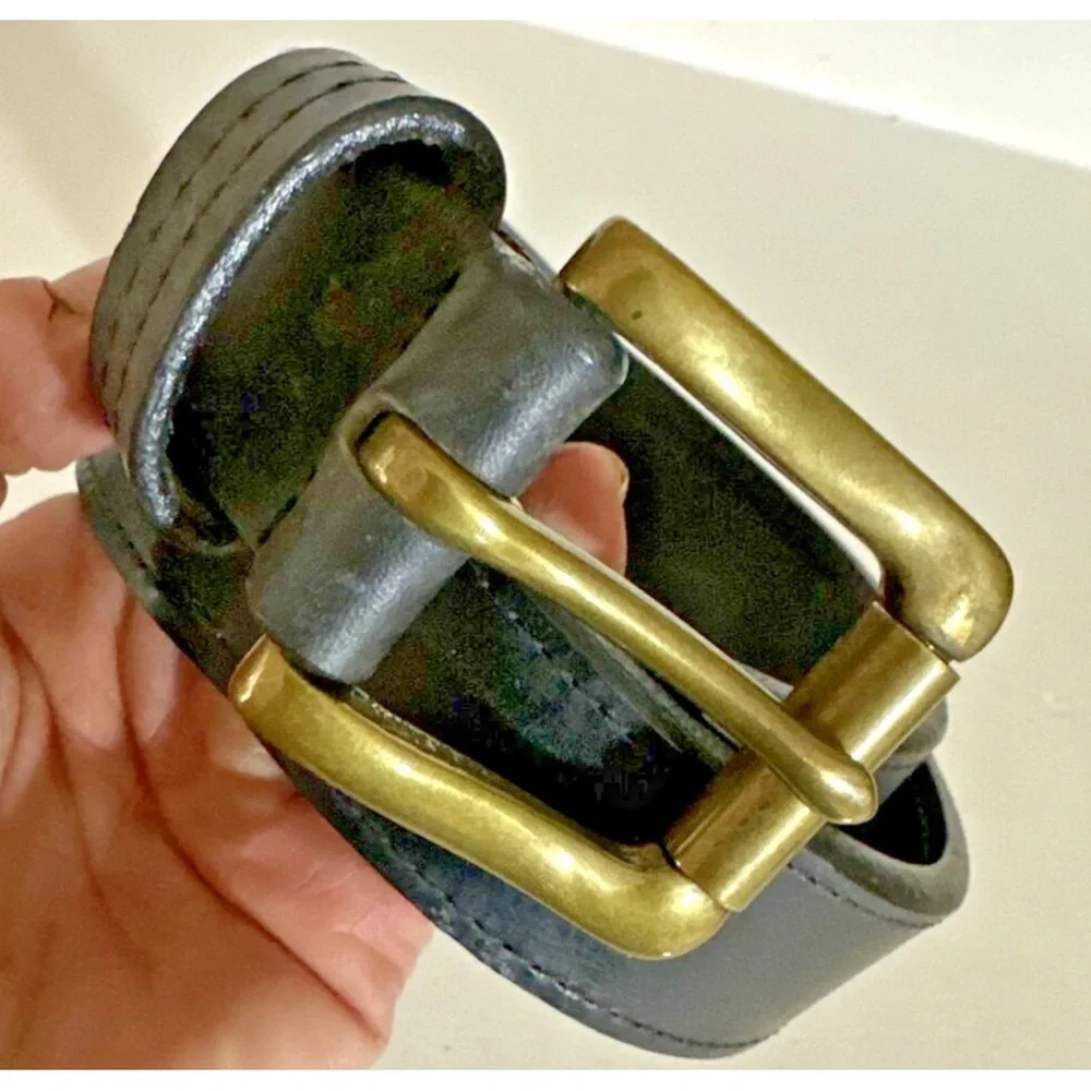 DULUTH TRADING Co. Thick Black Leather Belt Size 32 Brass Buckle